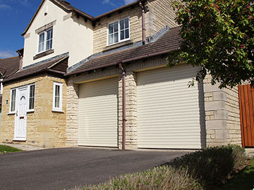 Roller garage door