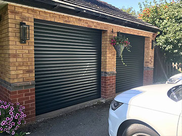 Roller garage door