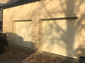 Roller garage door