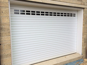 Roller garage door