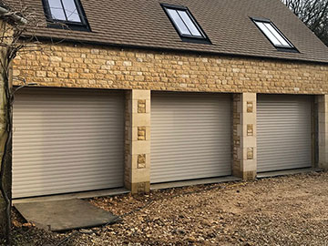 Roller garage door