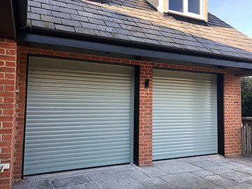 Roller garage door